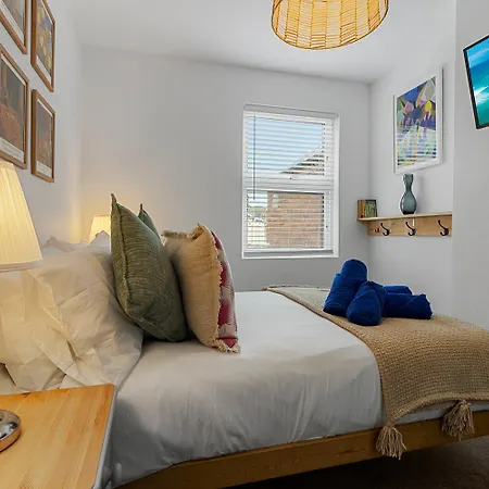 Maple House - Park View Sleeps 7 Villa Exeter Exterior photo
